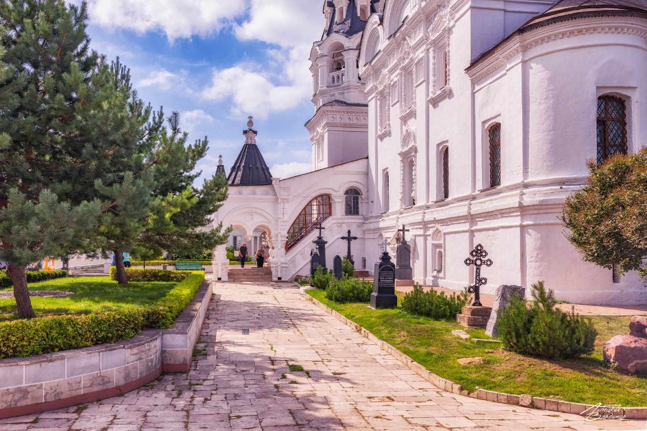 Автобусная экскурсия в Муром: сила богатырей, вкус калачей