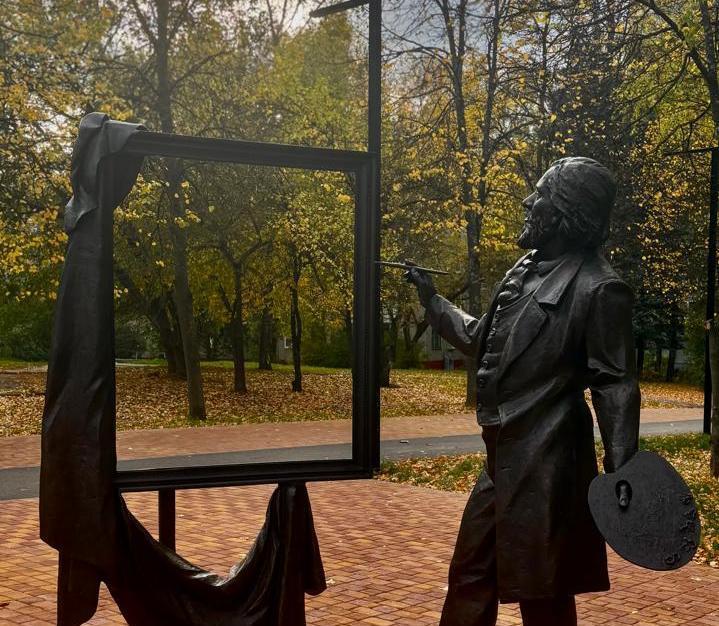 Памятник художнику Александру Иванову 