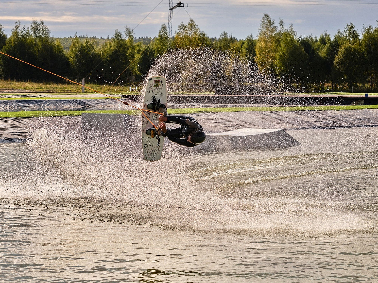 Спортивно-оздоровительный комплекс Funwakepark33-1