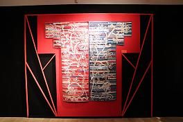 Выставка «Нить Ариадны - красный»