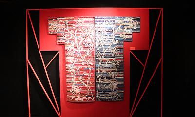 Выставка «Нить Ариадны - красный»