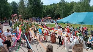 Троицкие гулянья «Праздник русской березки»