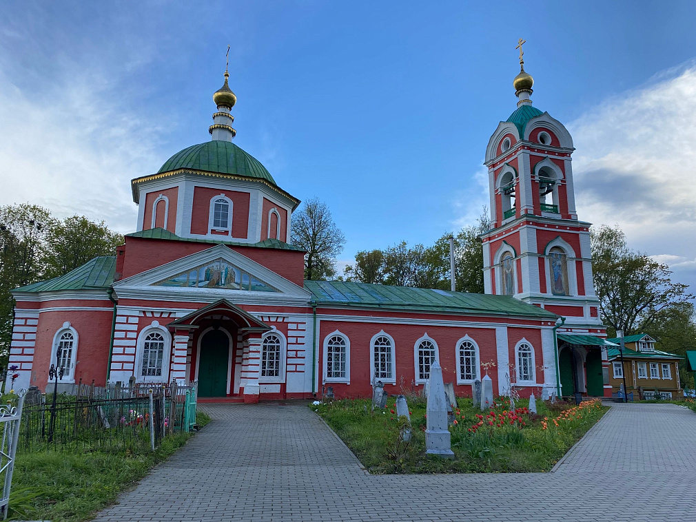 Крестовоздвиженская церковь