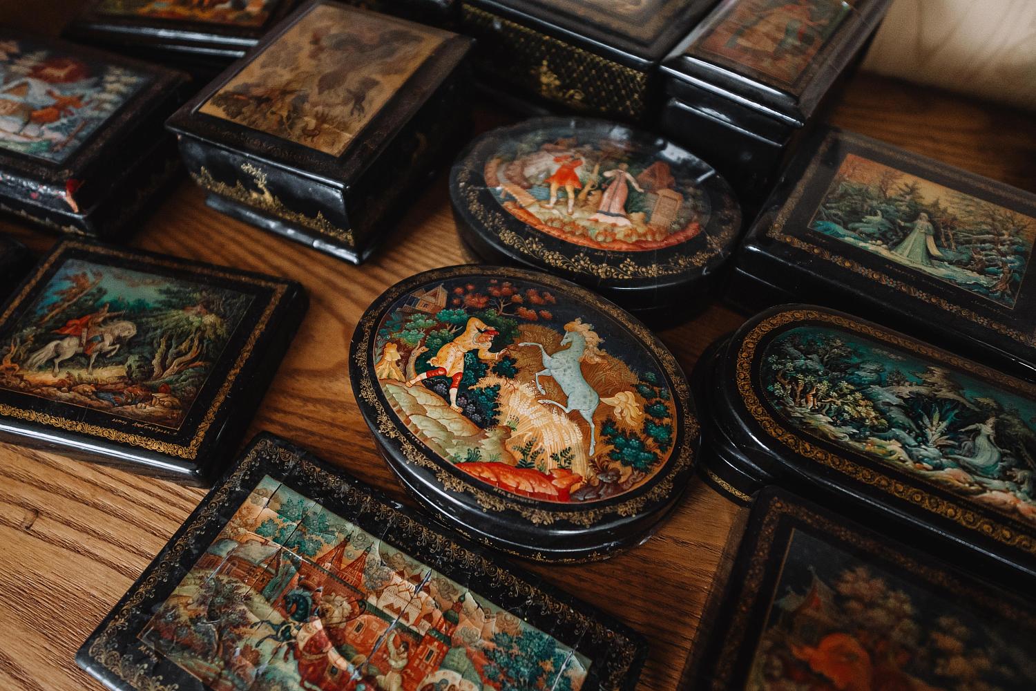 Мстёрская лаковая миниатюра