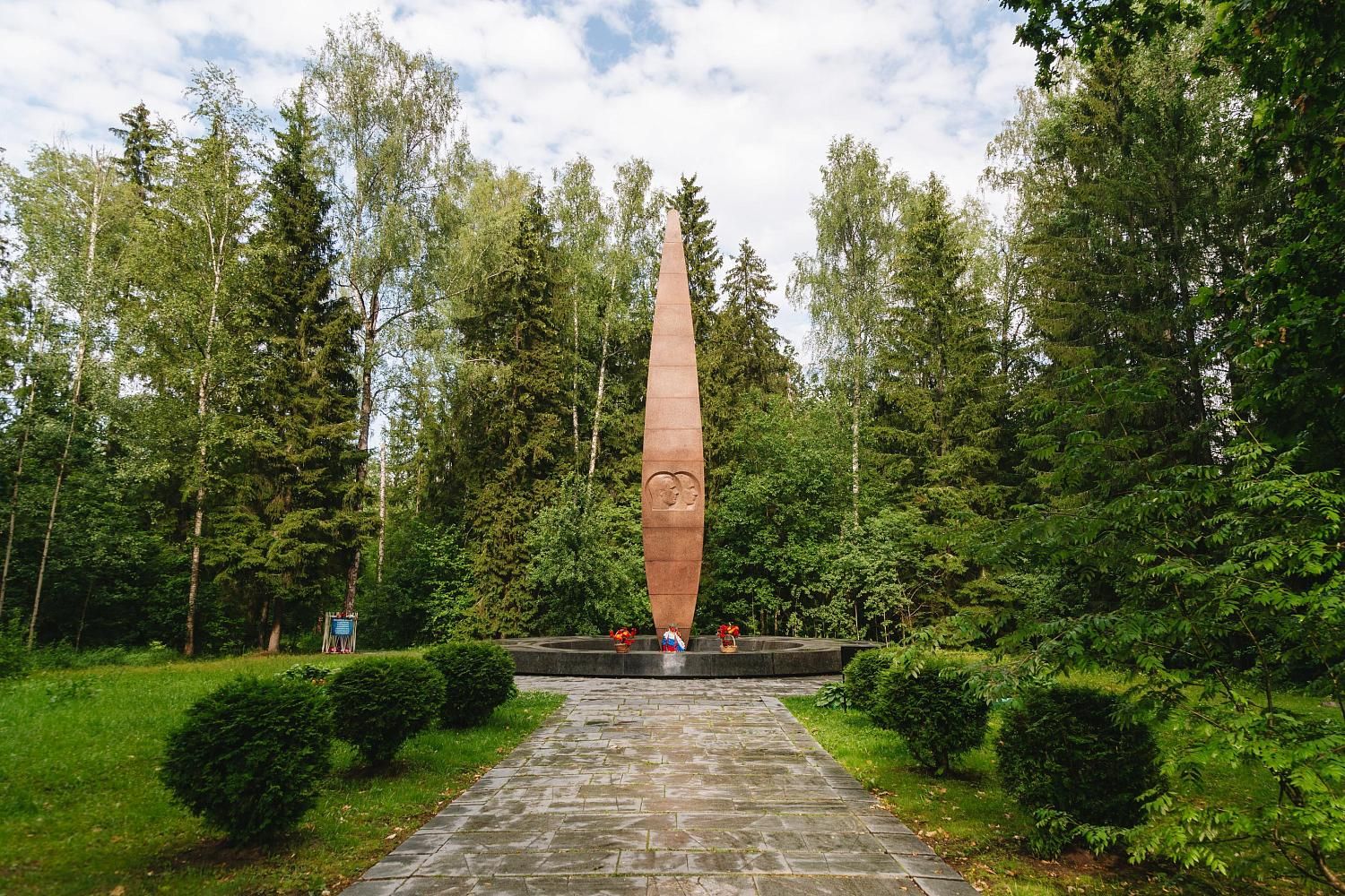 Митинг памяти первого космонавта планеты Ю.А. Гагарина и В.С. Серёгина «Прерванный полет» 