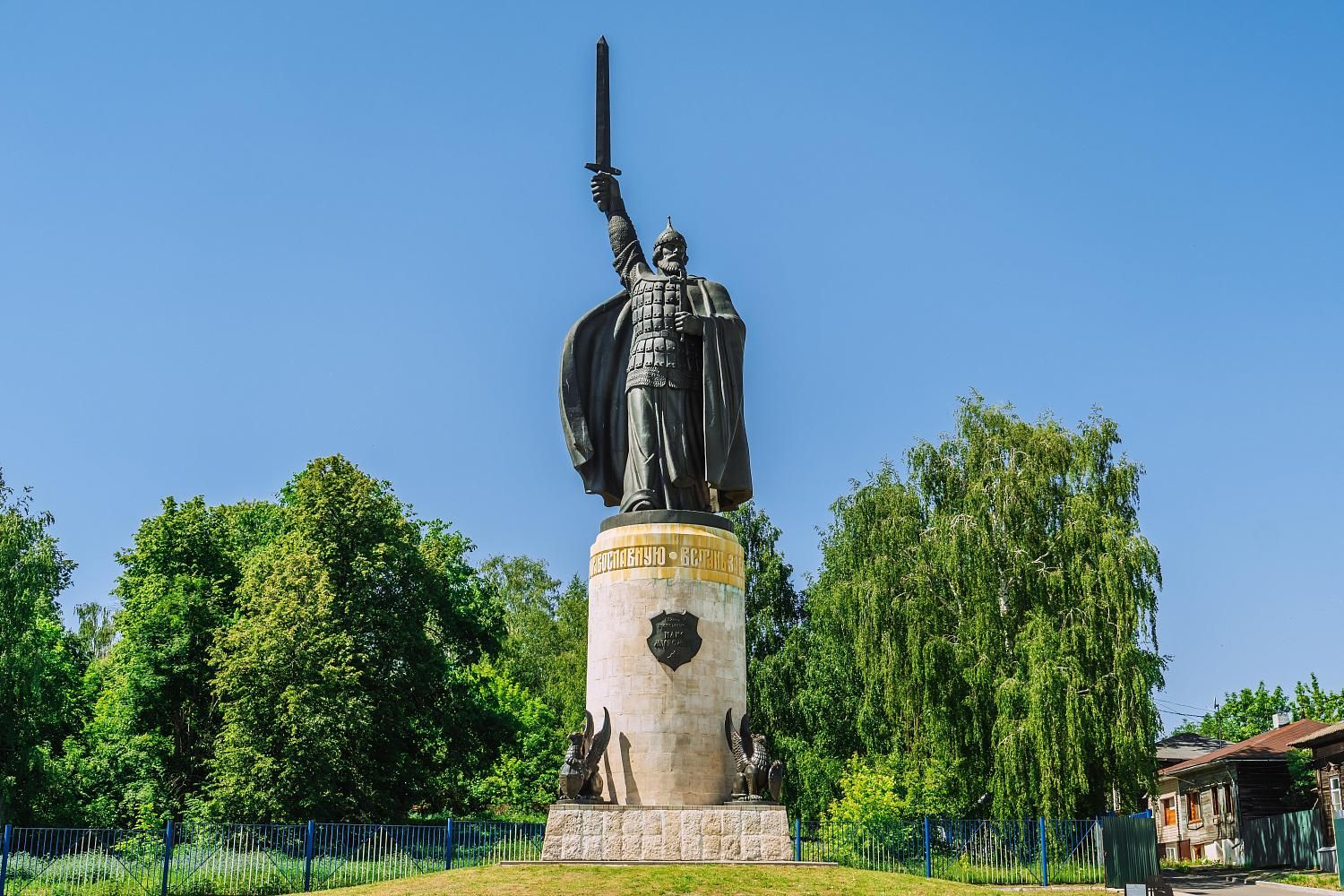 Святые покровители Мурома: Илья Муромец и Пётр с Февронией