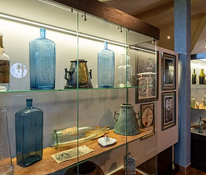 Музей «Духи и самогон»