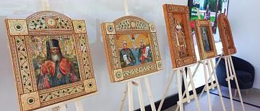 Во Владимире открылась выставка икон из бересты 