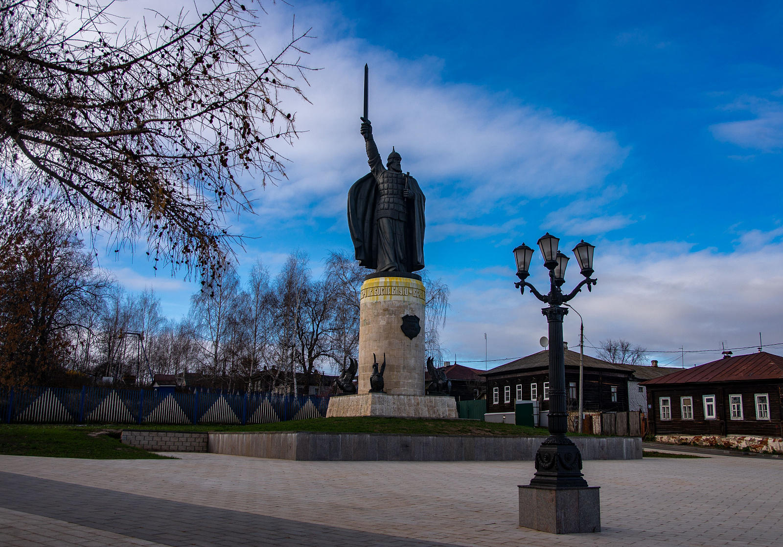 Памятник Илье Муромцу-1