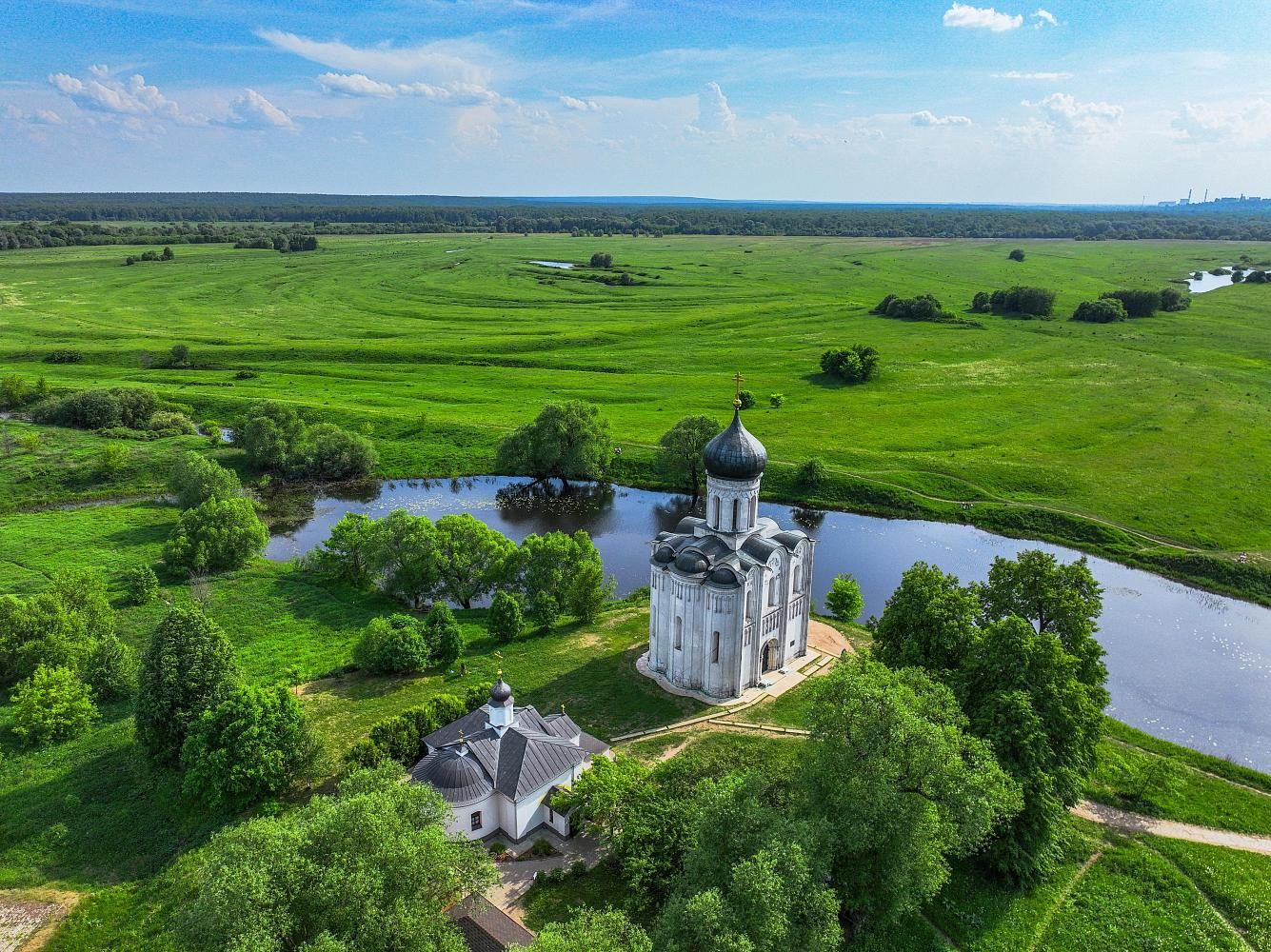 Что посмотреть в Боголюбово