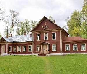 Дом-музей усадьба Н.Е.Жуковского-0