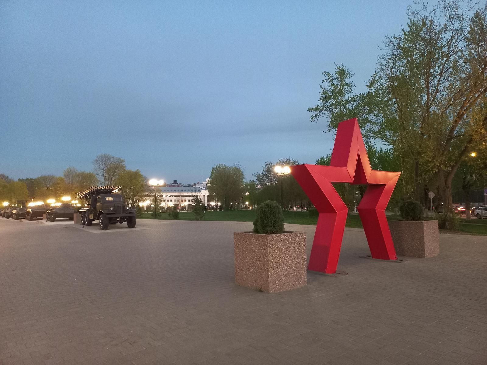 Патриотический сквер-1