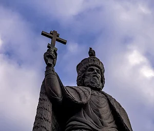 Памятник Крестителю Руси князю Владимиру-0