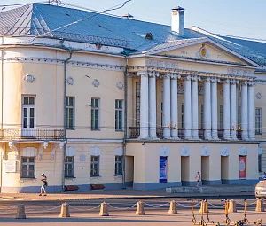 Центр культуры и искусства на Соборной (Здание Дворянского собрания и Мужской гимназии)