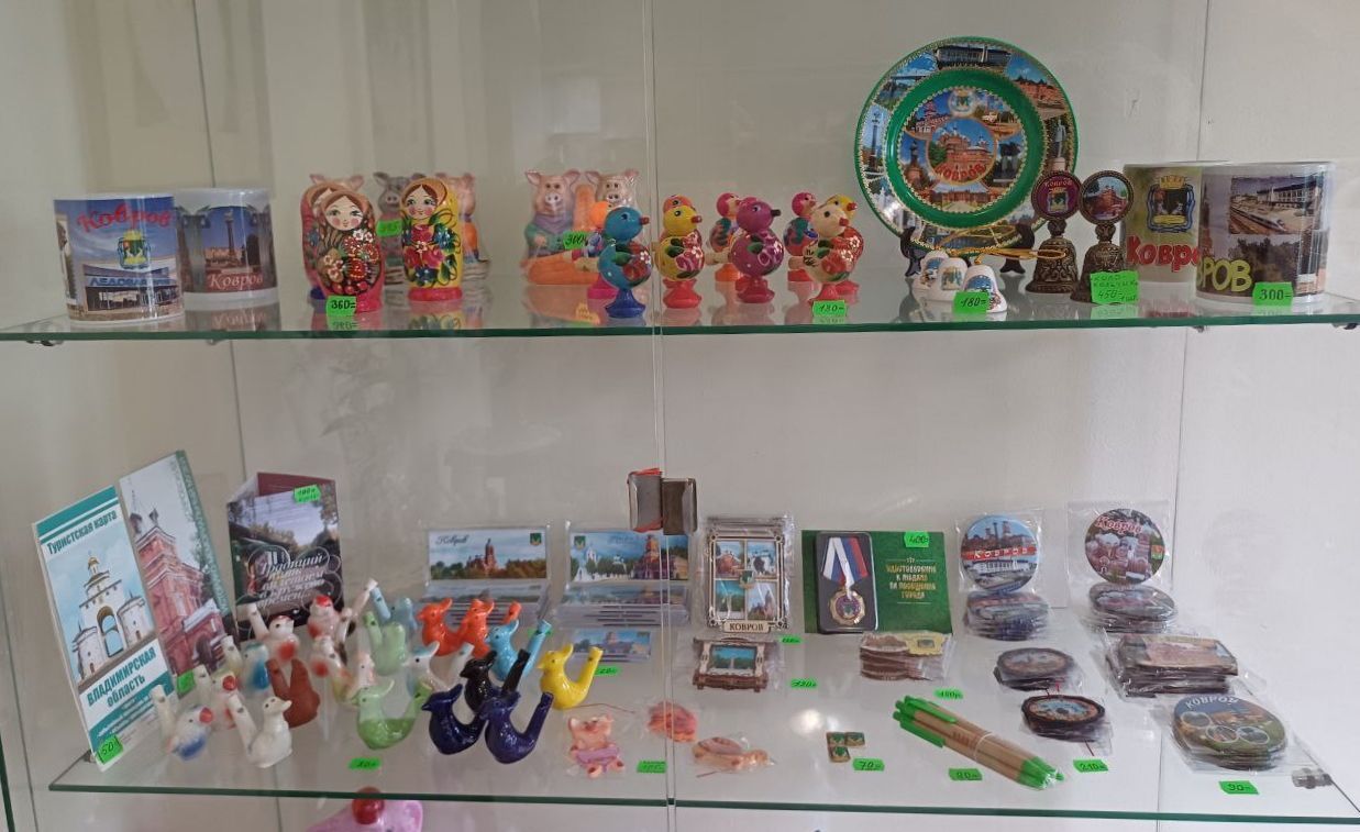 Салон в Музее природы и этнографии-3