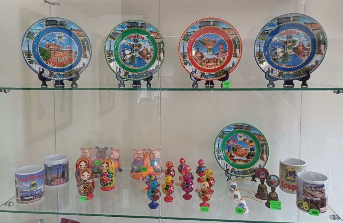 Салон в Музее природы и этнографии-2